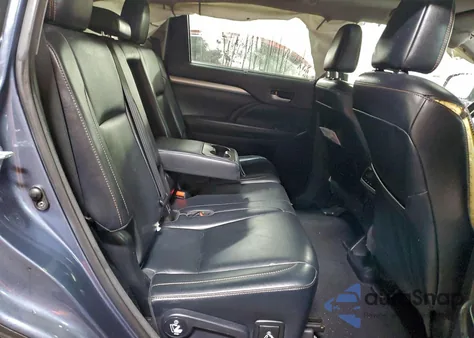 2018 Toyota Highlander Se from USA, damaged, VIN 5TDJZRFH2JS817979